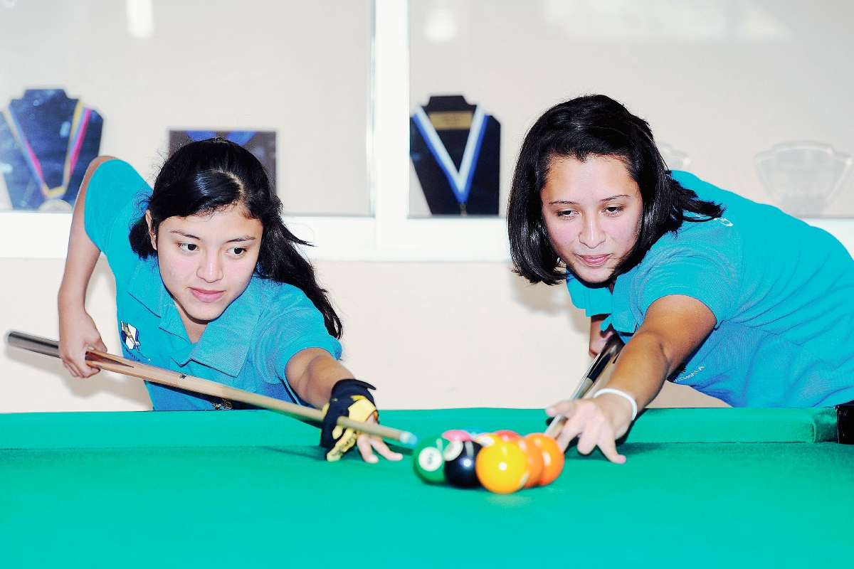 Vivian López y Daniela Catalán, juntas ganaron cinco medallas en el Panamericano de Argentina. (Foto Prensa Libre: Óscar Felipe Q.)