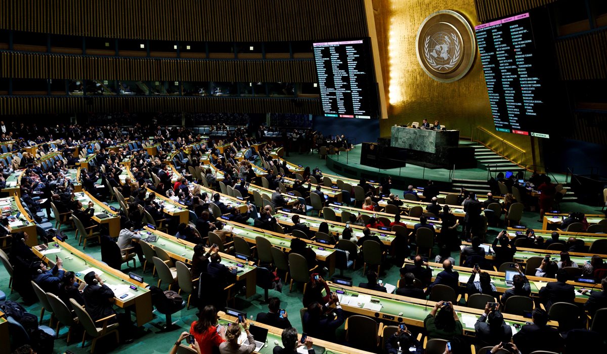 La ONU rechazó por mayoría decisión de la ONU de mover su embajada a Jerusalén. (Foto Prensa Libre: EFE)