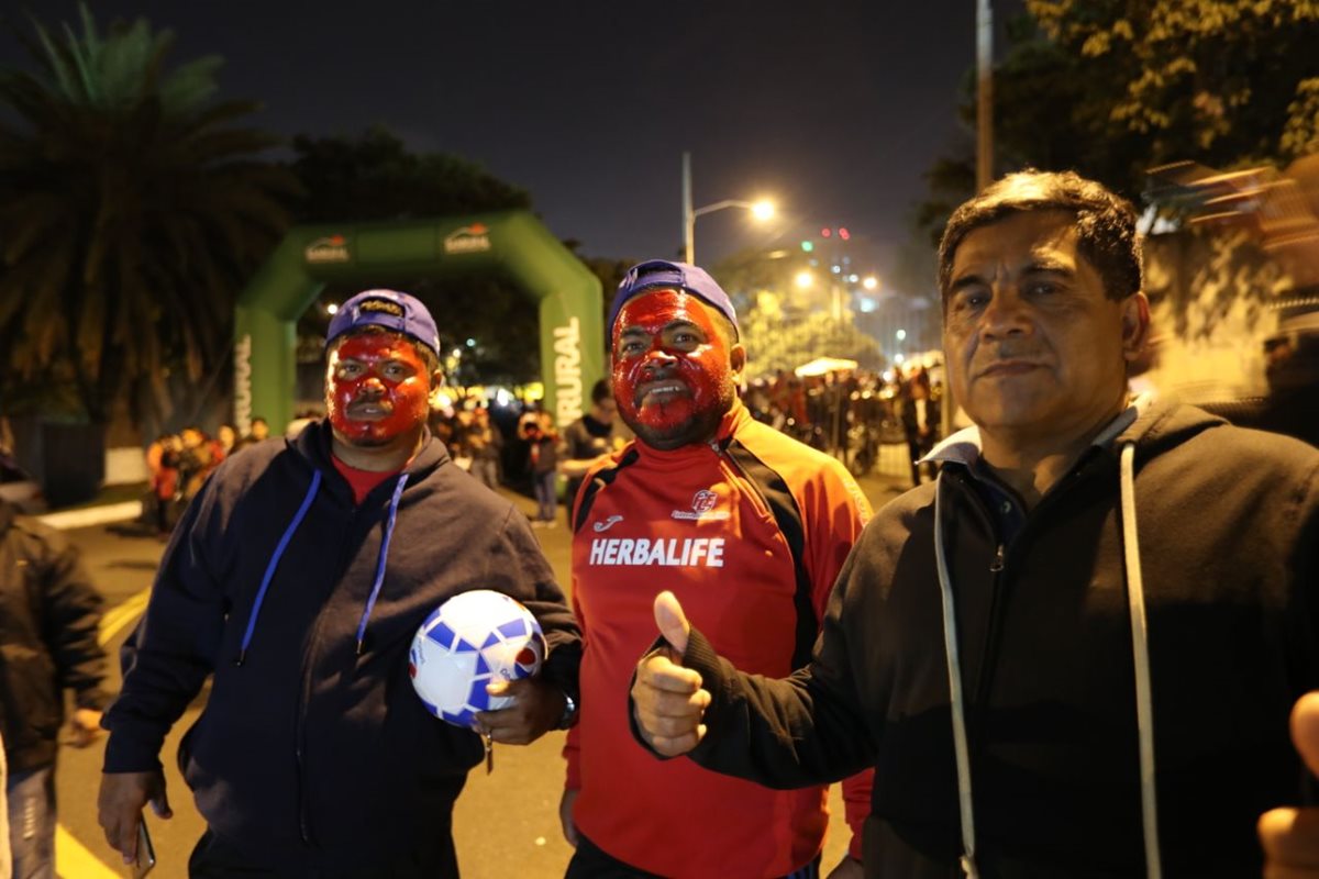 Los colores se llevan en el rostro y el corazón.