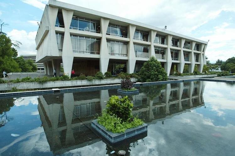 Rectoría de la Universidad de San Carlos de Guatemala. (Foto Prensa Libre: Hemeroteca PL)