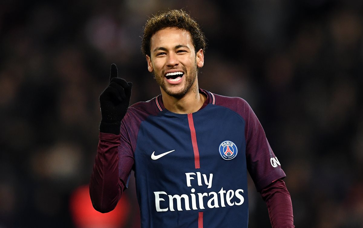 Las diferencias entre Neymar y Cavani han sido constantes desde su llegada al PSG. (Foto Prensa Libre: AFP)