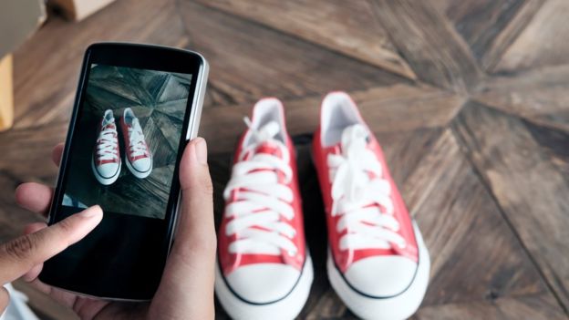 Unas zapatillas pueden convertirse en todo un éxito de ventas en la red. GETTY IMAGES