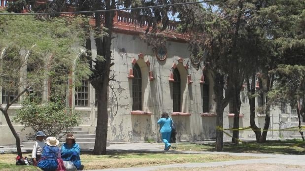 <em>Los menores se recuperan en un hospital de Arequipa. (Foto Prensa Libre: El Comercio/Perú).</em>