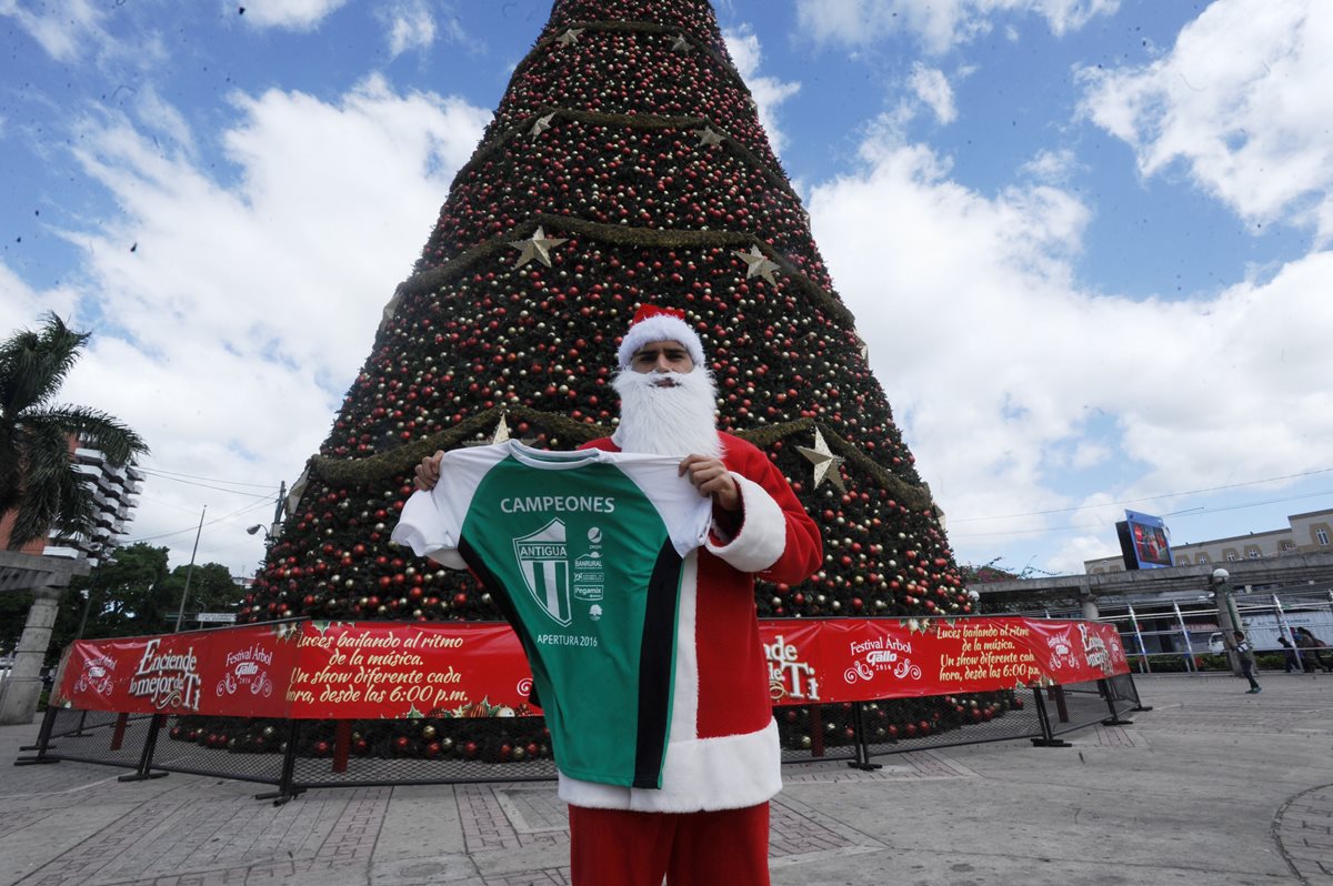 José Carlos Pinto se erigió en uno de los pilares para que Antigua GFC conquistara su segunda corona en el balompié nacional (Foto Prensa Libre: Francisco Sánchez)