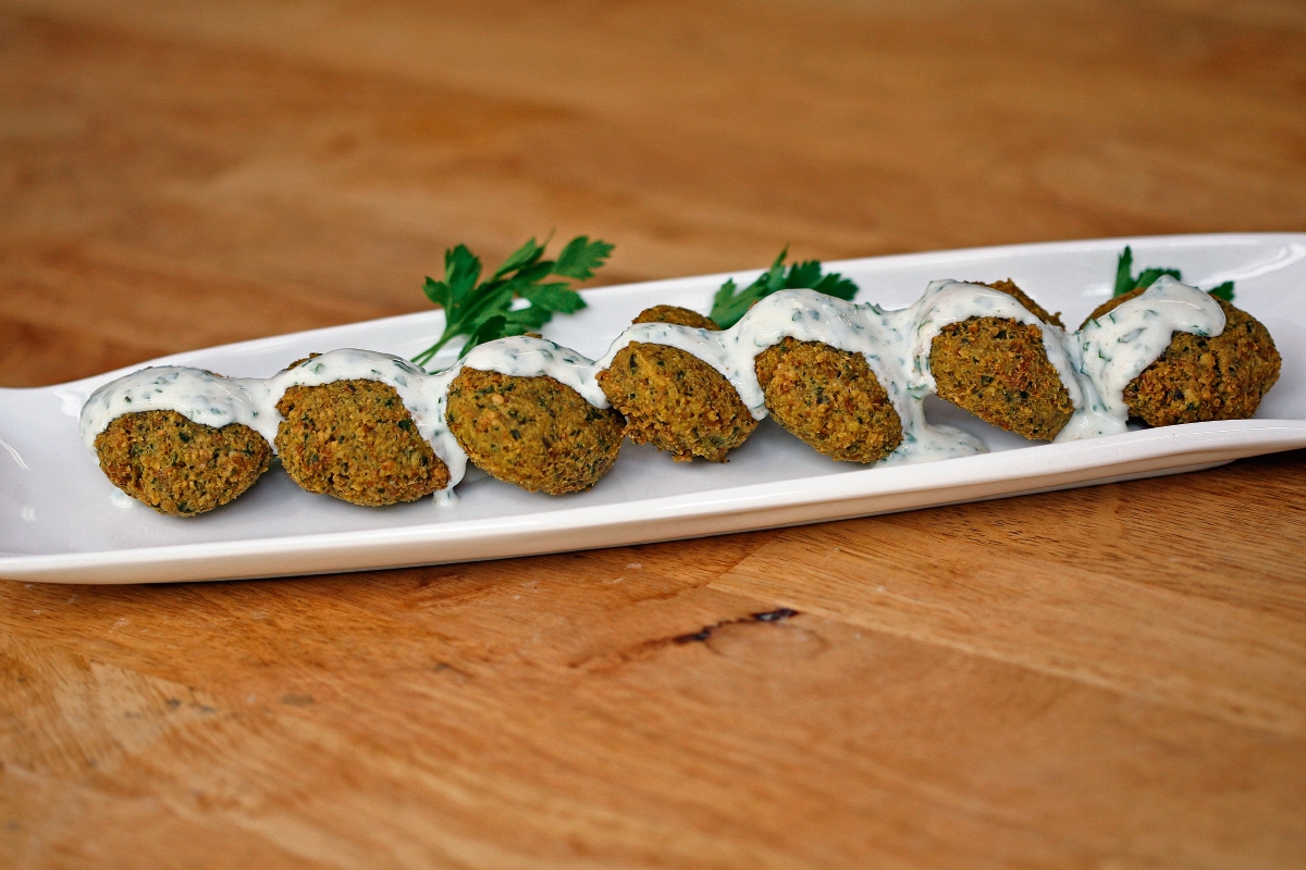 Falafel o albóndigas de garbanzos. Reportaje sobre beneficios nutricionales de los garbanzos. (Foto Prensa Libre: Brenda Martínez)