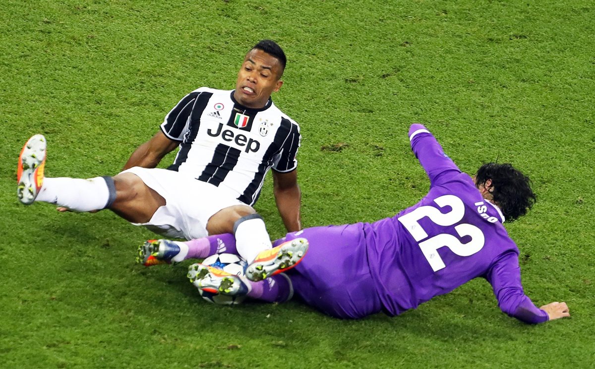 Alex Sandro se ha incorporado ya a la concentración de Brasil en Melbourne, donde la Canarinha se enfrentará a Argentina en partido amistoso. (Foto Prensa Libre: AFP)