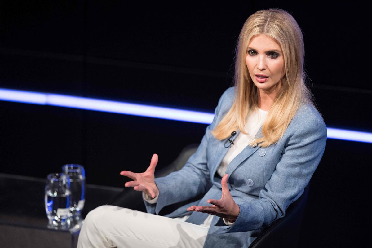 "Soy hija de una inmigrante", continuó Ivanka en referencia a su madre, Ivana, que nació y creció en la antigua Checoslovaquia. (AFP)