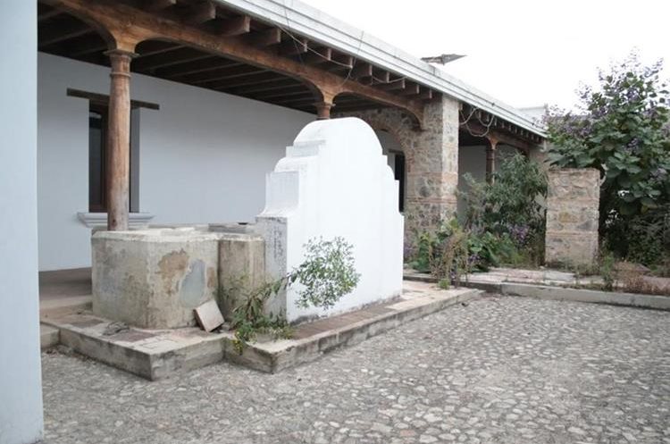 Así es la casa de Alejandro Sinibaldi ubicada en la Antigua Guatemala, que pasará a la Senabed. (Foto Prensa Libre: Hemeroteca)