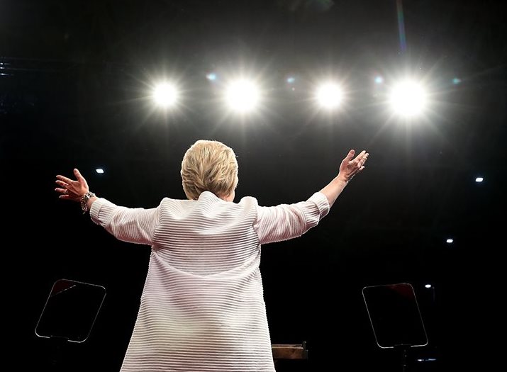 Hillary Clinton enfrenta a Donald Trump reivindicando el derecho al aborto. (Foto Prensa Libre: AFP).