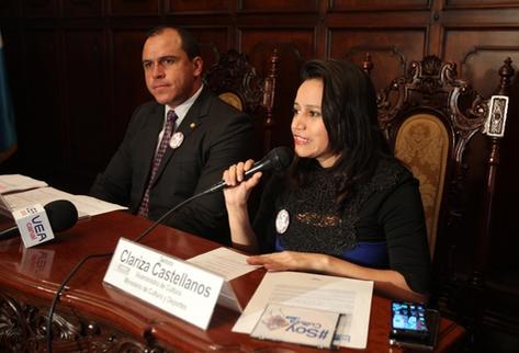 Clariza Castellanos, viceministra de Cultura y Deportes, da a conocer actividades que se realizarán en el país (Foto Prensa Libre: ESBIN GARCÍA).