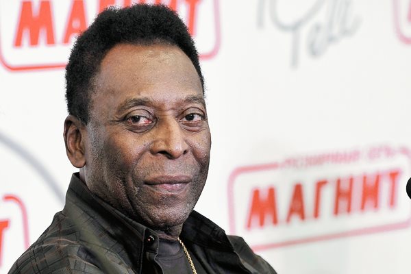 Pelé se encuentra estable tras la operación. (Foto Prensa Libre: EFE)