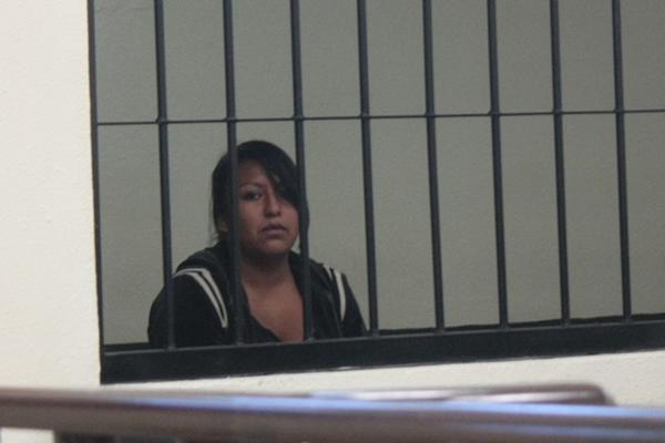 Una mujer fue condenada a 10 años de prisión por el delito de intento de homicidio. (Foto Prensa Libre: Alejandra Martínez)<br _mce_bogus="1"/>