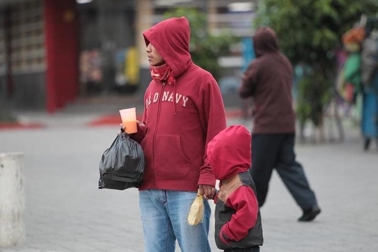 La Conred sugiere abrigarse bien para evitar enfermedades respiratorias. (Foto Prensa Libre: Hemeroteca PL)