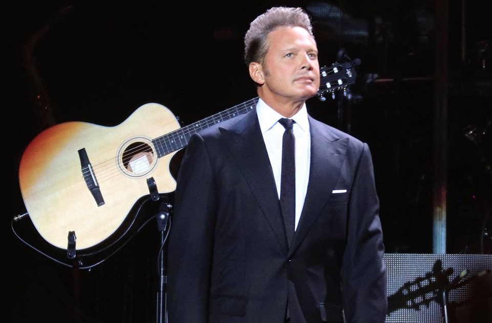 Luis Miguel estuvo envuelto en una pelea durante su concierto en Ciudad de México (Foto Prensa Libre: EFE).