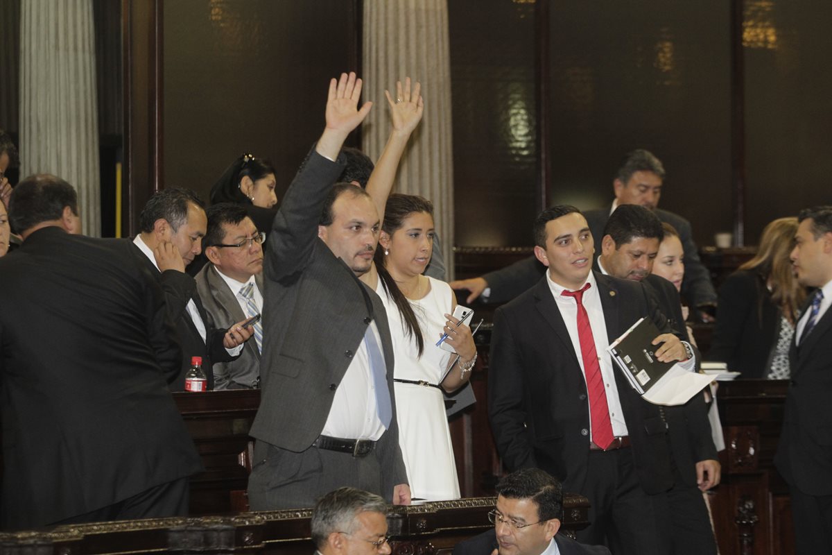 legisladores del  bloque que impulsó a Manuel Baldizón para presidente protagonizaron varios escándalos durante la séptima legislatura; ahora varios de ellos son oficialistas. (Foto Prensa Libre: Hemeroteca)