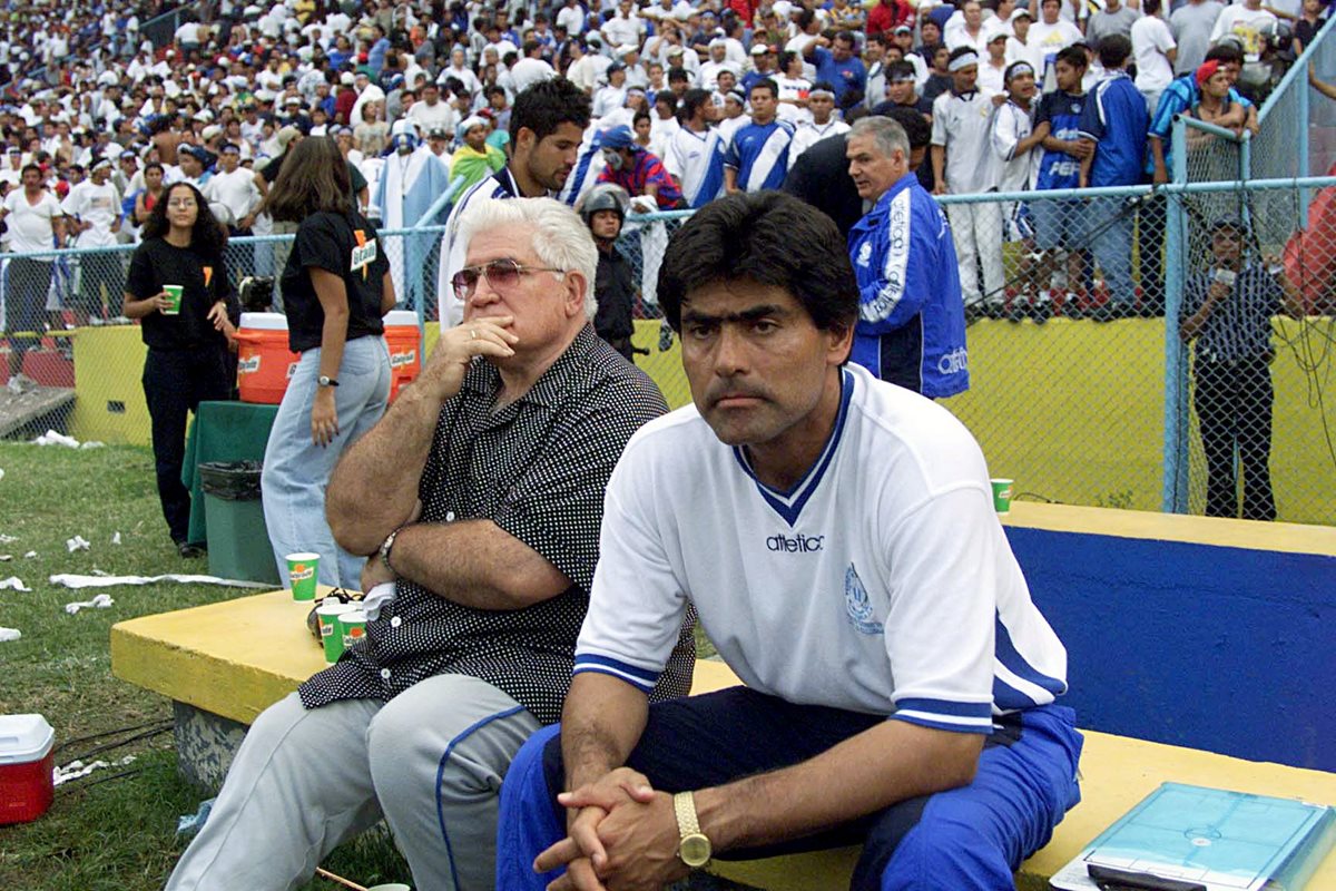 Carlos Miloc estuvo en la conducción técnica de la selección de Guatemala, así como de Comunicaciones. (Foto Prensa Libre: Hemeroteca PL)