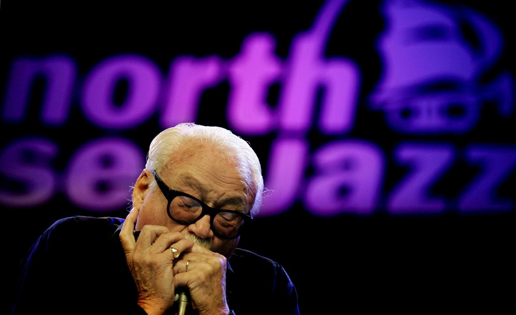 El emblemático músico de jazz belga Toots Thielemans deja un legado cultural. (Foto Prensa Libre: AFP)