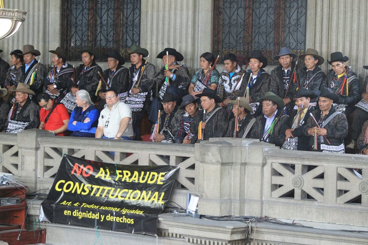 Reconocer las jurisdicciones indígenas centra la polarización, pues sectores exigen delimitar su aplicabilidad a lo que manda la Constitución. (Foto Prensa Libre: E. García)