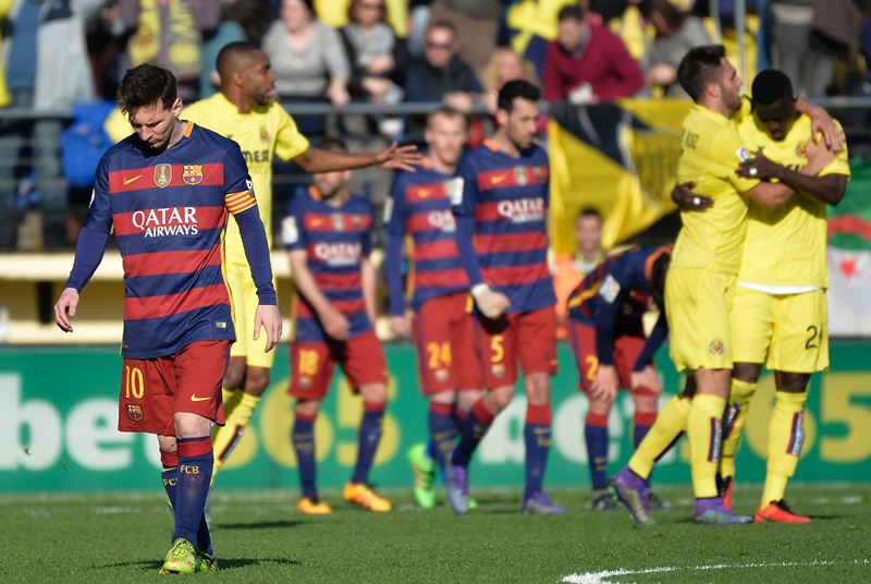 El Villarreal no dejó que el Barcelona consiguiera otra victoria en La Liga. (Foto Prensa Libre: AFP)