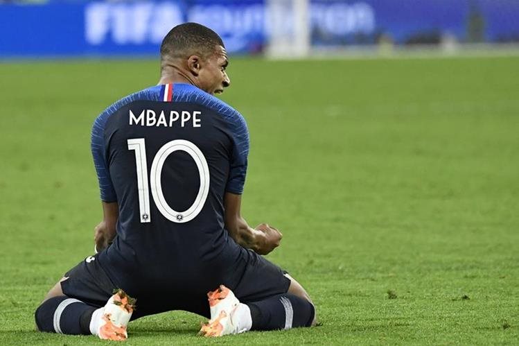 Kylian Mbappé fue premiado como el jugador joven más destacado de Rusia 2018. (Foto Prensa Libre: Hemeroteca PL)