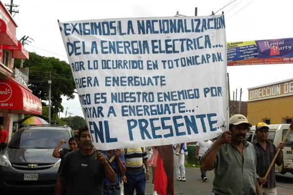 El desfile recorrió calles principales de la ciudad de Mazatenango. (Foto Prensa LIbre: Omar Morales)<br _mce_bogus="1"/>