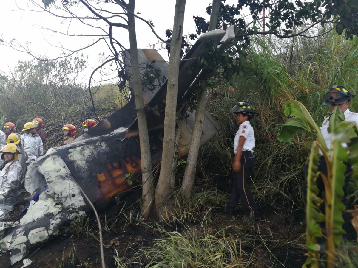 Lugar donde se accidentó la avioneta. (Foto Prensa Libre: Esbin García).