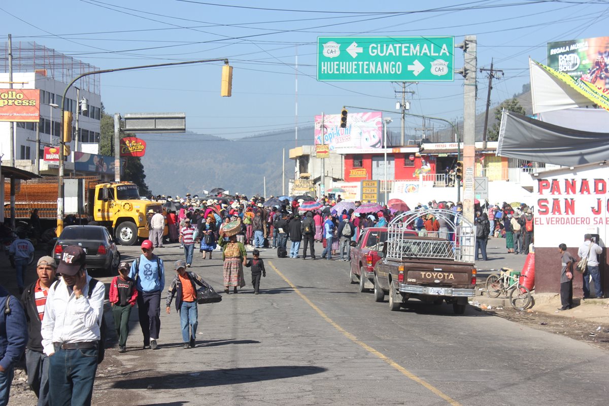 Sectores harán bloqueos en la ruta Interamericana para exigir el reconocimiento de la justicia indígena.