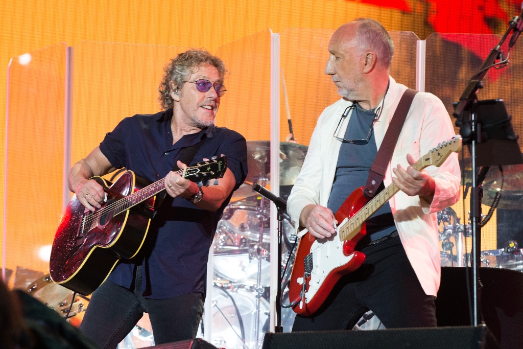 Roger Daltrey y Pete Townshed de la banda The Who durante un festival de música en Inglaterra. (Foto Prensa Libre: AP)