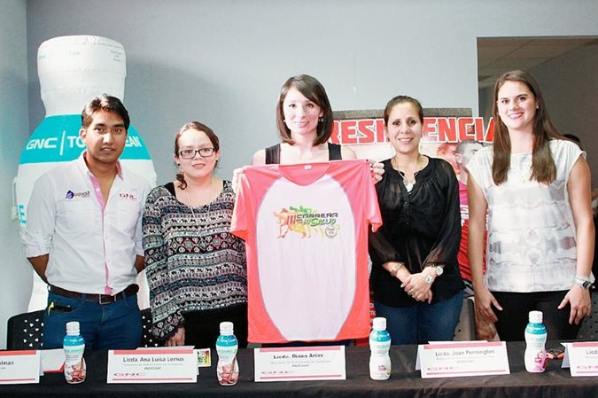 Organizadores de la carrera en conferencia de prensa. (Foto Prensa Libre: cortesía de GNC)