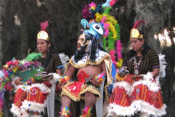 La imagen muestra una escena de la danza,   durante  una  presentación del 2010.