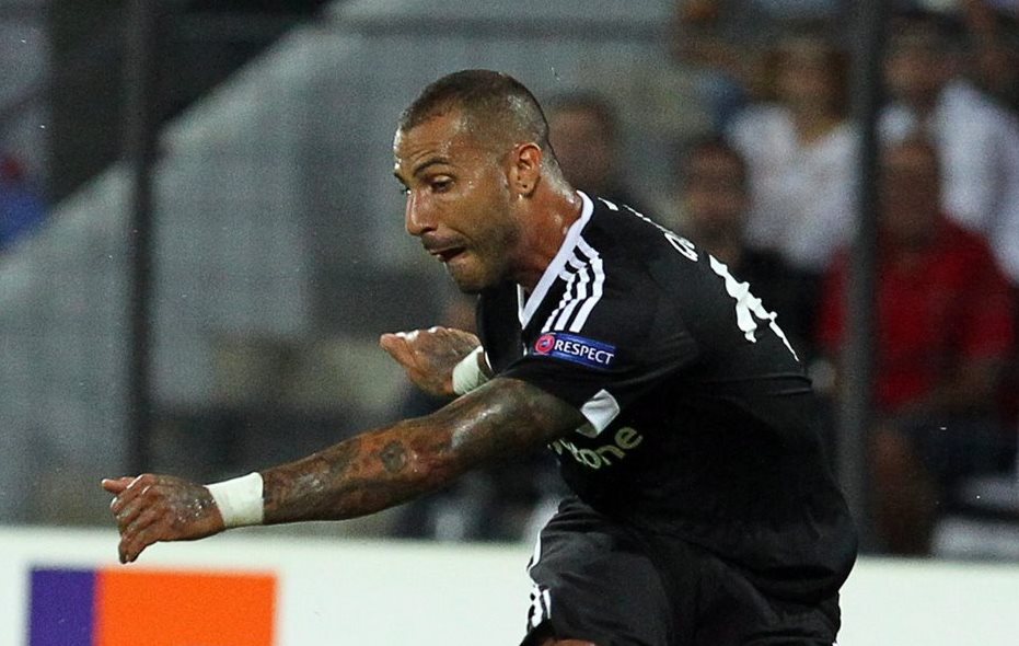 Ricardo Quaresma de Besiktas durante un partido entre Skenderbeu y Besiktas del grupo H de la Liga de Campeones UEFA. (Foto Prensa Libre: EFE)