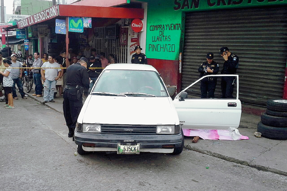 Lugar en donde murió baleado Miguel Alberto Rivera, en Escuintla. (Foto Prensa Libre: Enrique Paredes)