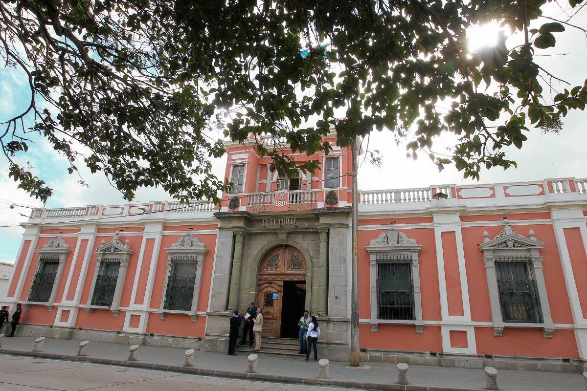 El Tribunal Supremo Electora determinó efectuar la primera ronda de elecciones el 6 de septiembre próximo, para evitar que los comicios estén muy cercanos a la celebración de la Independencia. (Foto Prensa Libre: Hemeroteca)