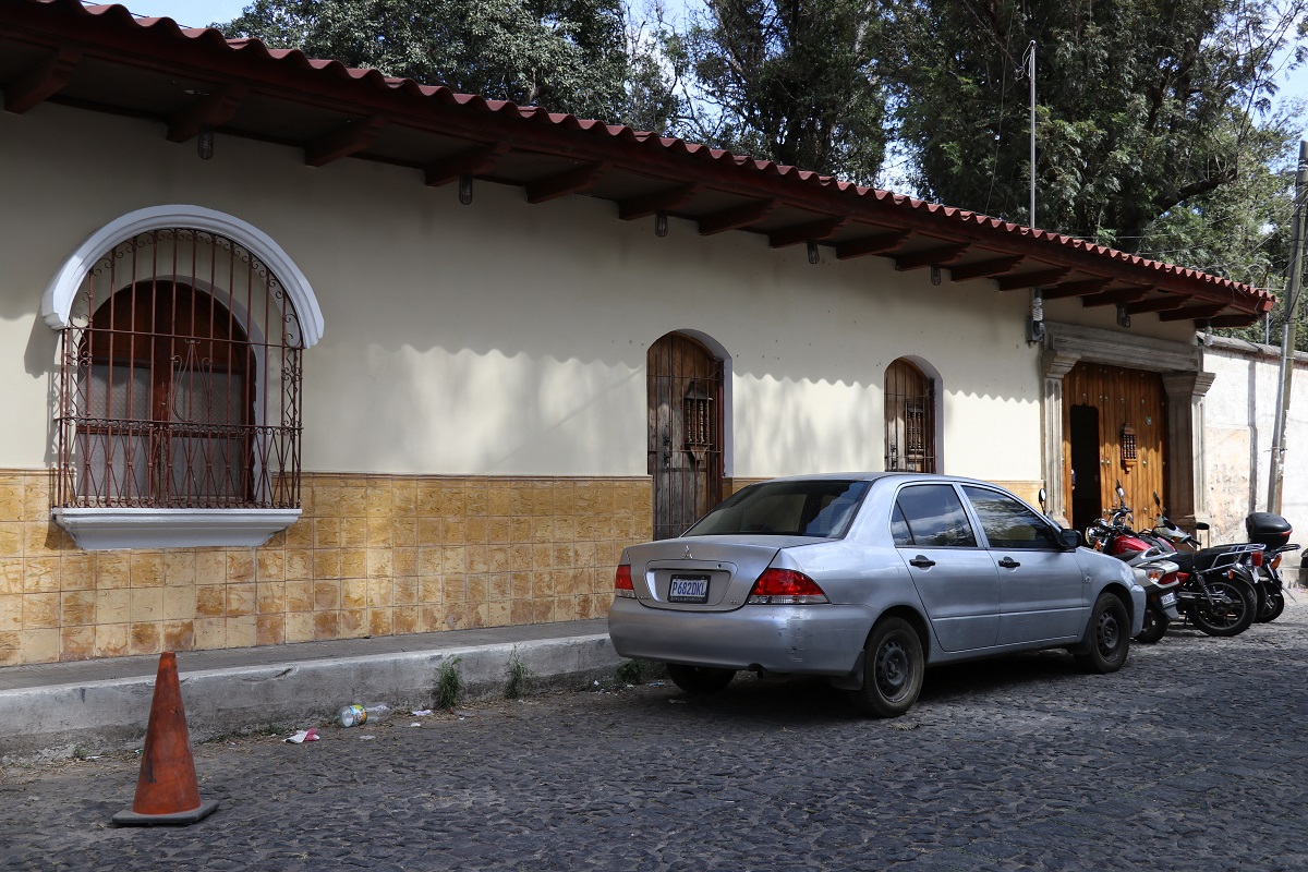 Fachada del inmueble que era propiedad de Roxana Baldetti. (Foto Prensa Libre: Julio Sicán)