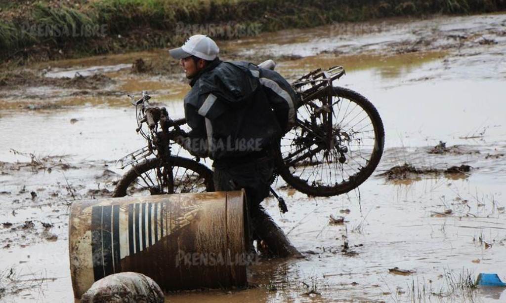 Una de las viviendas afectadas por la inundación en la cabecera de Totonicapán. (Foto Prensa Libre: Édgar Domínguez).