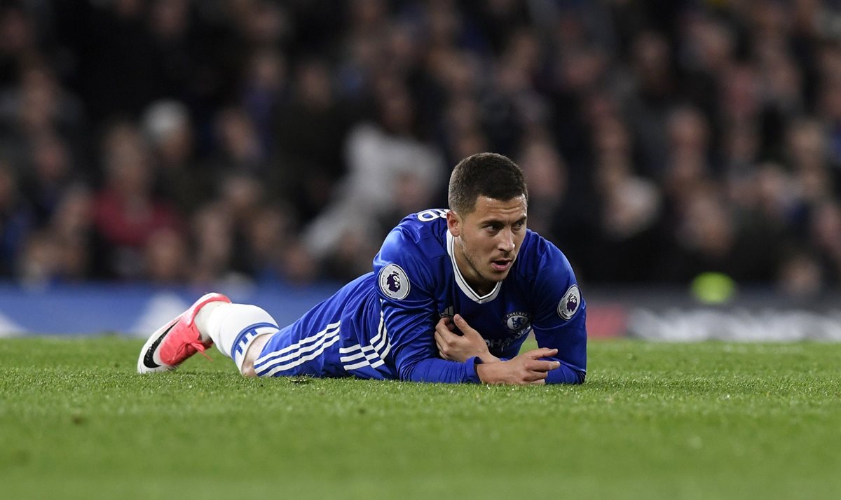 El jugador del Chelsea Eden Hazard, sueña con el Balón de Oro. (Foto Prensa Libre: EFE)