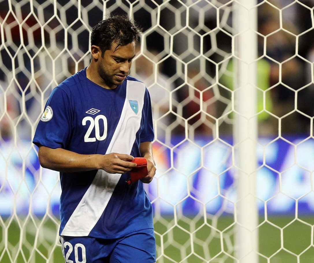 Carlos Humberto Ruiz estuvo postulado en los Premios Concacaf 2015 por su gol contra Trinidad y Tobago (Foto Prensa Libre: Hemeroteca PL)