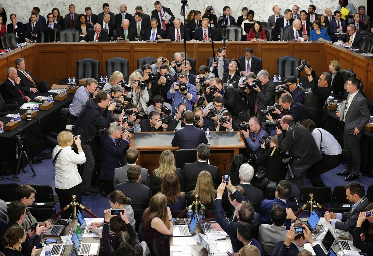 Mark Zuckerberg testifica ante una audiencia combinada del Comité Judicial y de Comercio del Senado. (AFP).