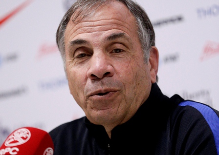 Bruce Arena, técnico de Estados Unidos considera que la Selección tiene armas suficientes para participar en el Mundial del 2026. (Foto Prensa Libre: AP).