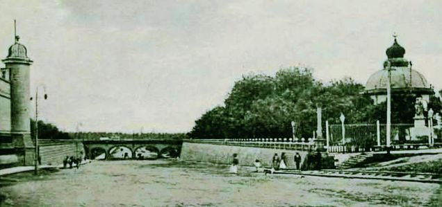 Panorámica del desaparecido parque. En la actualidad en el lugar está la sede del Seguro Social. (Foto: Museo Nacional de Historia).