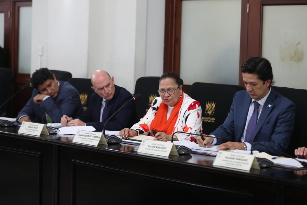 Consuelo Porras, fiscal general y jefa del Ministerio Público, se reunió con diputados del Congreso. (Foto Prensa Libre: Óscar Rivas)