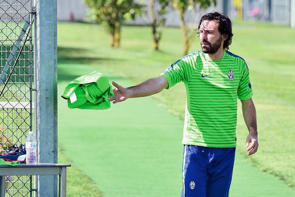 Andrea Pirlo se entrena con normalidad en el centro de entrenamiento de la Juventus en Vinovo cerca de Turin. (Foto Prensa Libre: AFP).