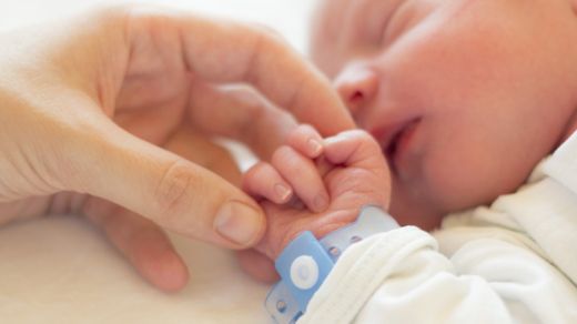 Los bebés de las madres que tuvieron depresión producían más cortisol que otros recién nacidos. GETTY IMAGES