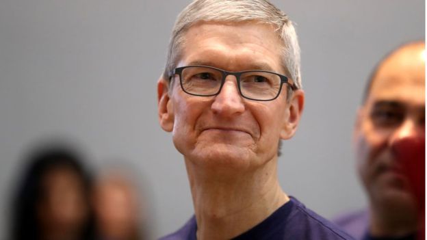 Tim Cook es el director ejecutivo de la compañía desde agosto de 2014 y sucedió a Steve Jobs en el cargo. GETTY IMAGES