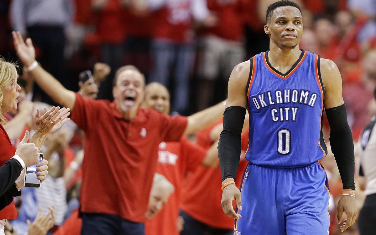 Westbrook ha hecho historia individual en la NBA. (Foto Prensa Libre: AP)