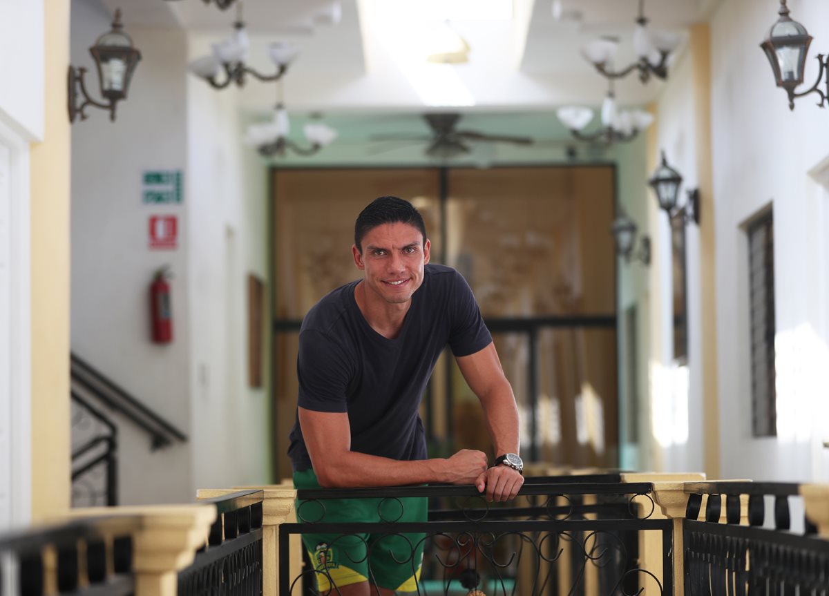 Carlos Gallardo, defensa de Guastatoya. (Foto de Francisco Sánchez).