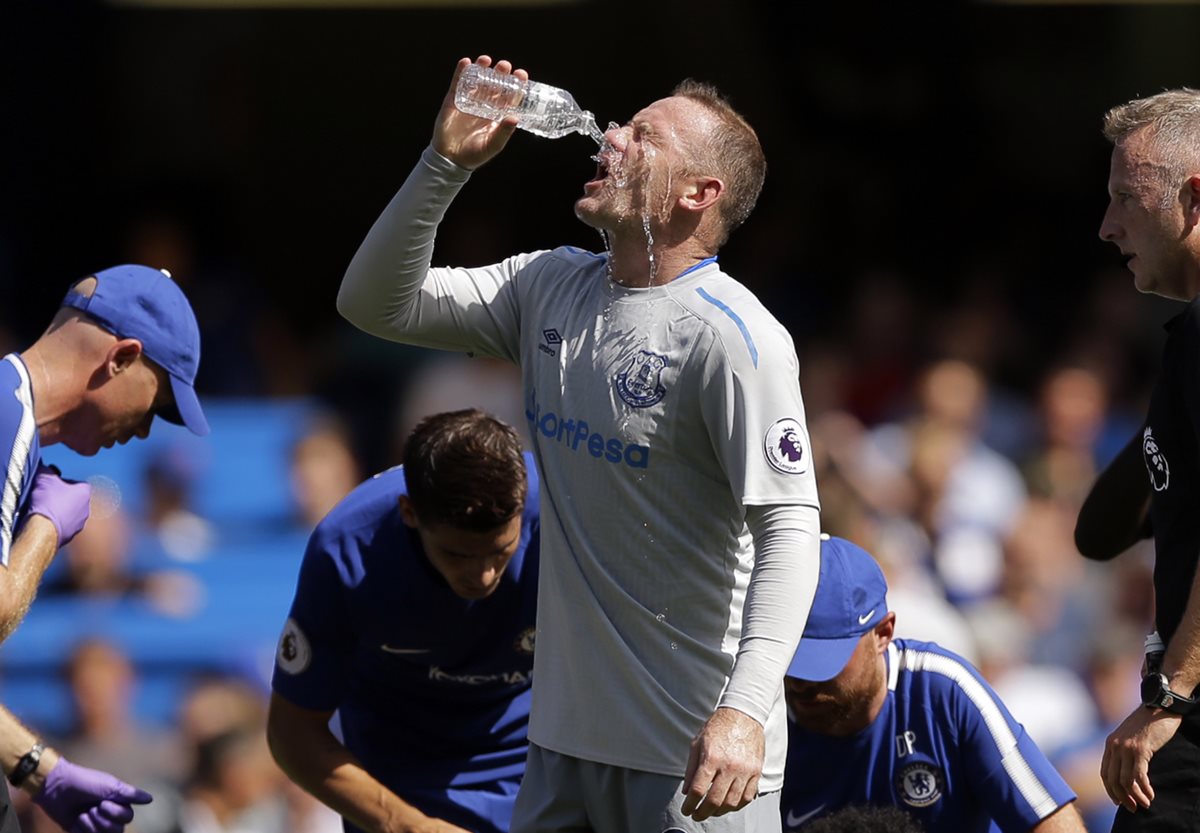 Wayne Rooney, actual jugador del Everton de la Premier League, tendrá que enfrentar a la justicia por conducir en estado de ebriedad. (Foto Prensa Libre: AP)