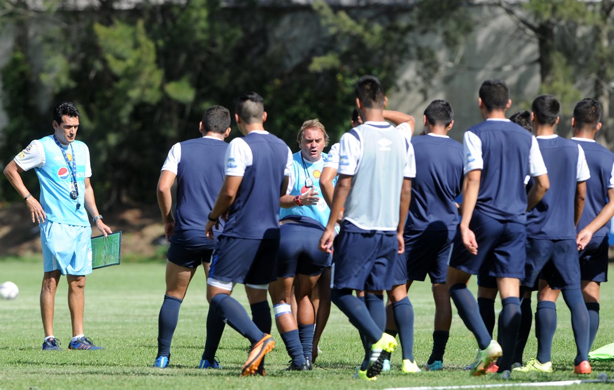 La Sub 23 de Guatemala se prepara para enfrentar la Triangular de Uncaf. (Foto Prensa Libre: Óscar Felipe).