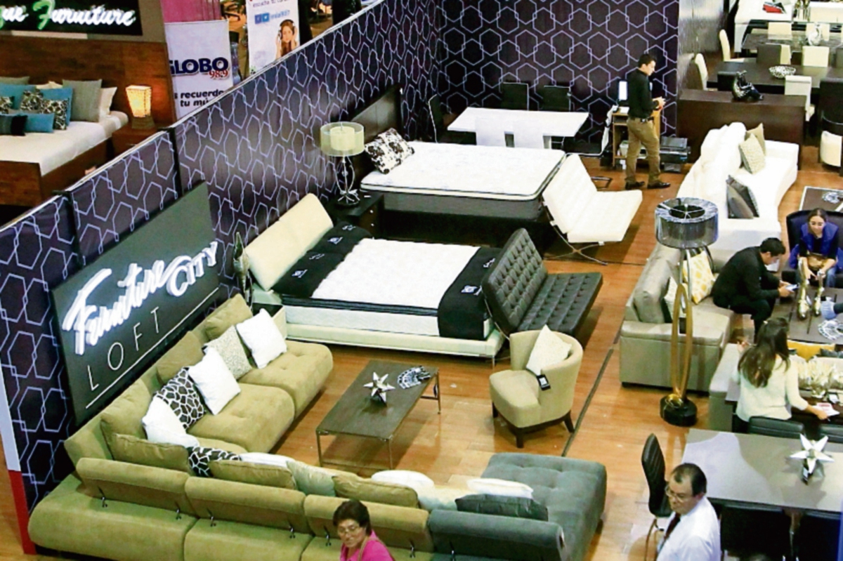 Expo Mueble 2015 abre sus puertas hoy en el Centro de Convenciones Tikal Futura. (Foto Prensa Libre:Alvaro Interiano)