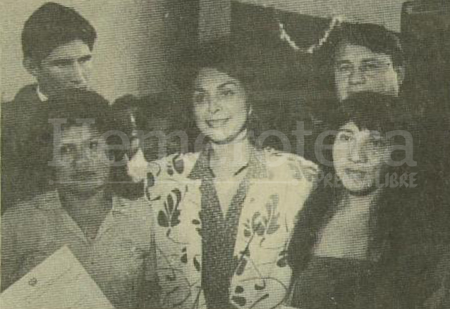 Raquel Blandón de Cerezo junto a reclusas del COF. (Foto: Hemeroteca PL)